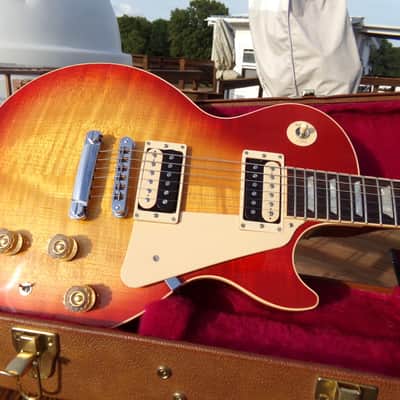 2014 Gibson Les Paul Classic 120th Anniversary - sunburst image 3