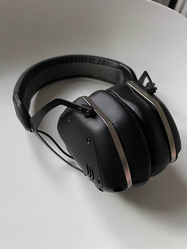 V-Moda Crossfade Wireless Original Gunmetal with XL Cushion image 1