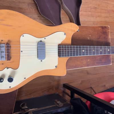 Vintage Kay-Built Truetone Single Pickup Electric Guitar c. 1959–1961 – Made in USA (w/ original case) image 2