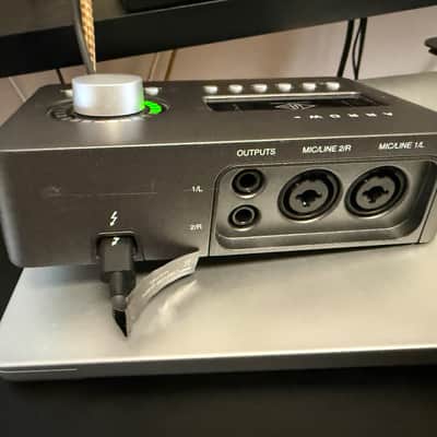 Universal Audio Arrow 2x4 Thunderbolt 3 Interface with Solo DSP Processor 2010s - Gray image 5