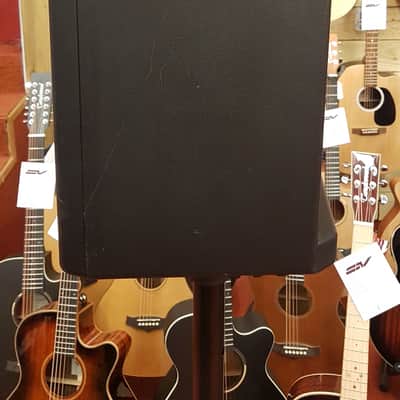 Yamaha  Stagepas 300 portable PA system image 7