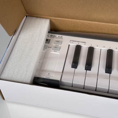 Arturia Microlab Smart MIDI Keyboard Controller image 6