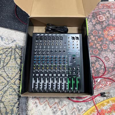 Mackie ProFX12v3 12-Channel Effects Mixer 2020 - Present - Dark Gray image 3