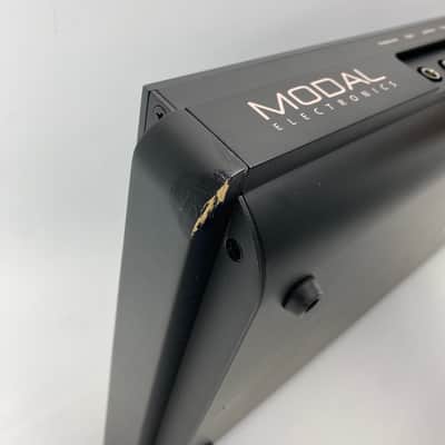 Modal Electronics Argon8 37-Key Polyphonic Wavetable Synthesizer - ( SNR-2107 ) image 3