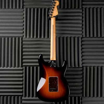 Fender American Professional II Stratocaster Left-Handed with Rosewood Fretboard 2023 - 3-Color Sunburst image 10