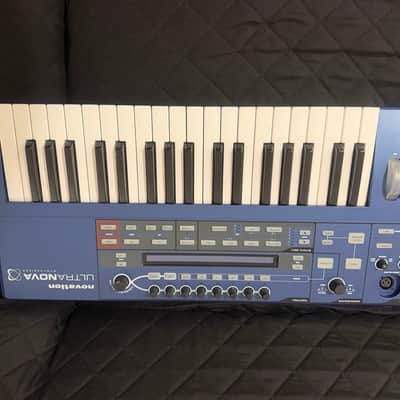 Novation UltraNova 37-Key 20-Voice Synthesizer 2010 - Blue