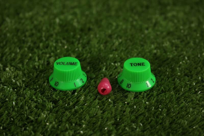 Replacement Knobs For Ibanez Guitars - Green + Pink Tip image 1
