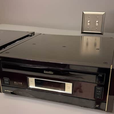 Pioneer Pioneer Elite LD-S2 LaserDisc early-to-mid 1990s - Black & Dark Mahogony image 4