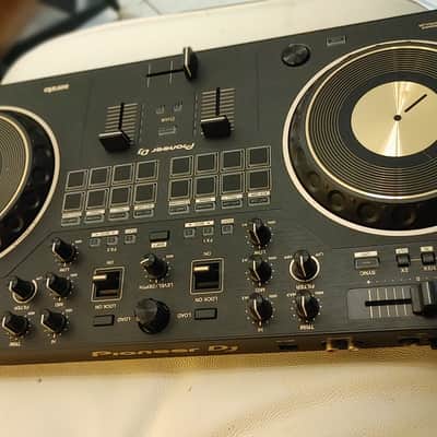 Pioneer DDJ-REV1 2-Channel DJ Controller 2022 - Present - Black image 2