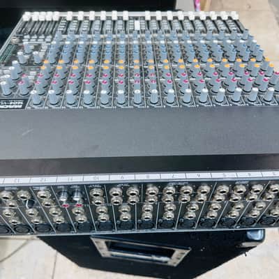 Mackie 1604 VLZ3 16 Channel 4 Bus Mixing Console - tested & working (1986) image 7