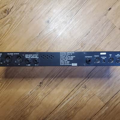 Rocktron Original Chameleon 24Bit DSP Multi-effect Rackmount Preamp Unit image 2