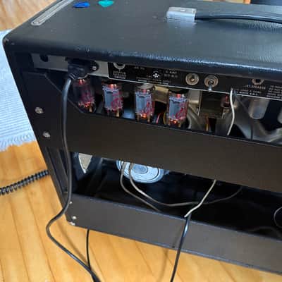 Fender Twin Reverb 2-Channel 100-Watt 2x12" Guitar Combo 1972 - 1976 - Silverface image 16