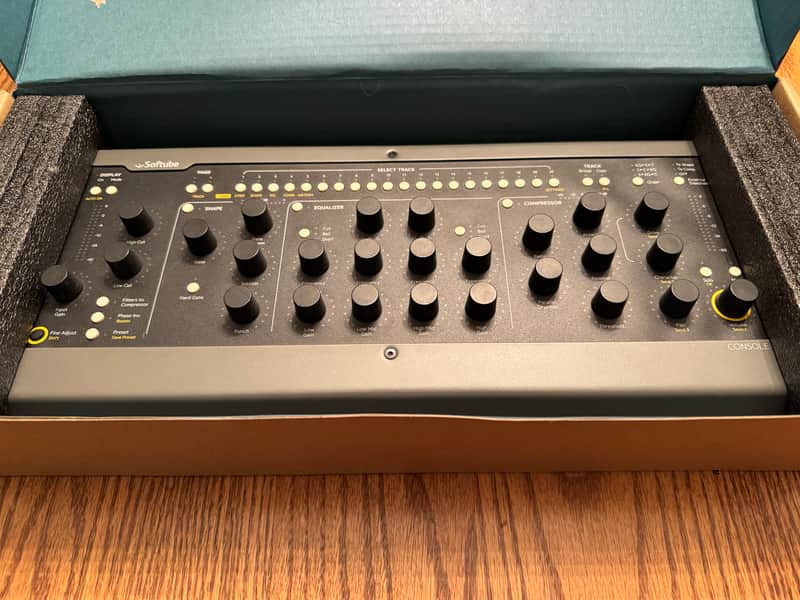 Softube Console 1 MKII Hardware/Software Mixer image 1