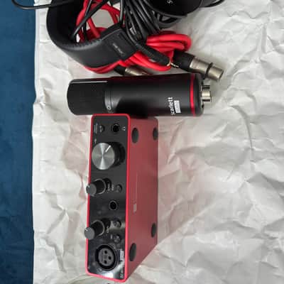 Focusrite Scarlett Solo Studio 3rd Gen USB Recording Bundle 2019 - Present - Red / Black image 2