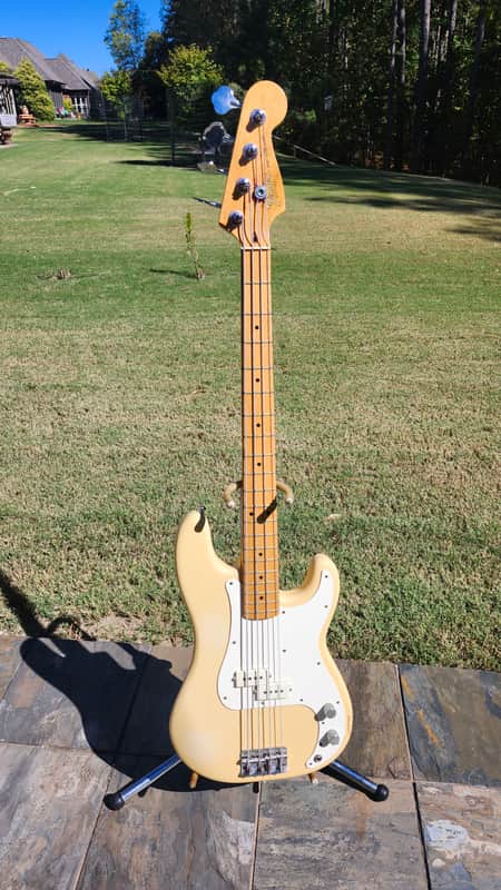 Fender 1983 Precision Bass image 1