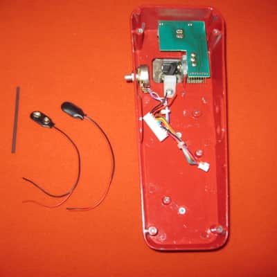 for parts / for repair used Dunlop ROTOVIBE JH4S (2nd ver) casing and some internal parts, from 1994 (NO: bottom plate, feet, bottom screws. jacks, switch, button, knob, knob cover, nuts -- and missing one front bumper) image 7