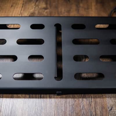 MONO Pedalboard Medium Black + Tour Accessory Case 2.0 Black image 2