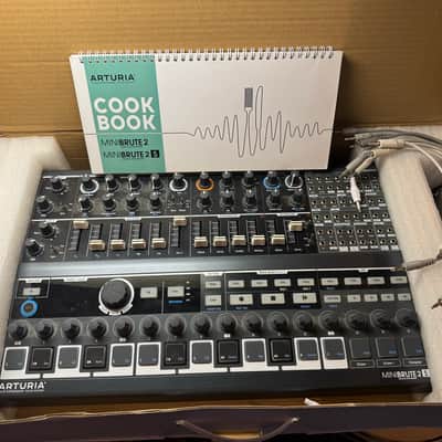Arturia MiniBrute 2S Desktop Synthesizer 2018 - Present - Black