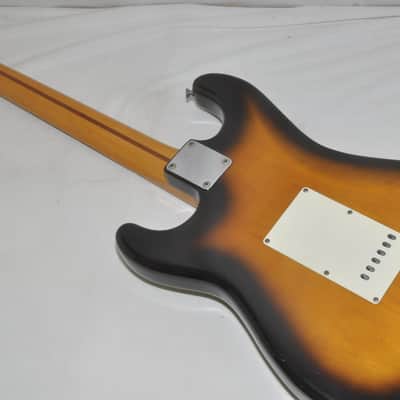 FENDER JAPAN STRATOCASTER #P005395 Electric Guitar Ref. No 7277 image 11