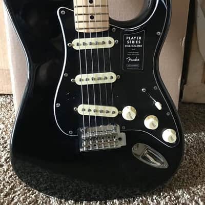 Fender Fender Player Stratocaster Maple Fingerboard Limited Edition Electric Guitar Black 2019 Black image 9