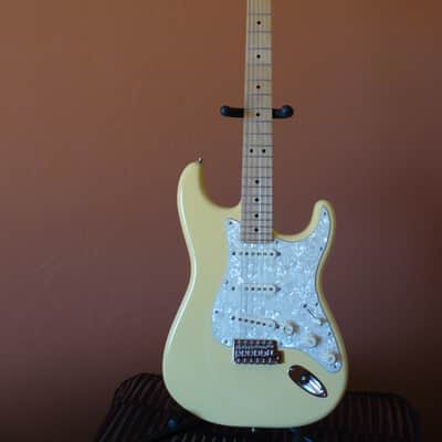 Fender Stratocaster Deluxe Road House 2014 - Gloss image 2