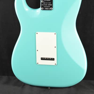 Fender American Ultra Luxe Vintage '60s Stratocaster HSS Sea Foam Green Rosewood Fingerboard image 7