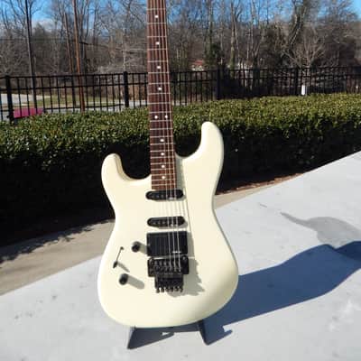 Charvel Model 3 Lefty 1988 - White Left Handed image 1