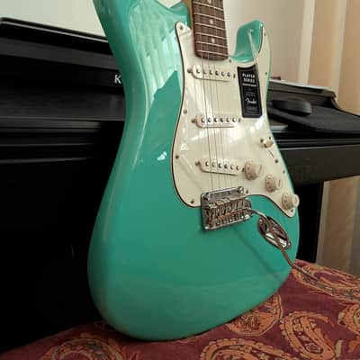 Fender Player Stratocaster with Pau Ferro Fretboard 2023 - 2024 - Seafoam Green image 4