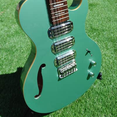 Brownsville Choirboy 12 Mint Green image 2
