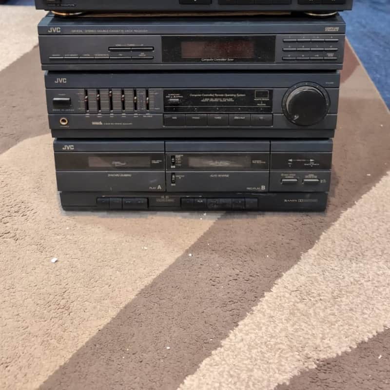 90s JVC E31 Black