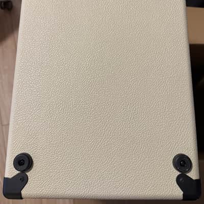 Victory Amps V112-Neo 250-Watt 1x12" Guitar Speaker Cabinet White image 5