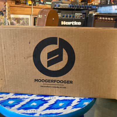 Moog Mooger Fooger MF-102 BOX 📦 (only) - Brown image 3