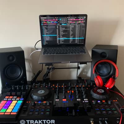 Native Instruments Traktor Kontrol S4 MK1 + Original Traktor Flight Case image 2