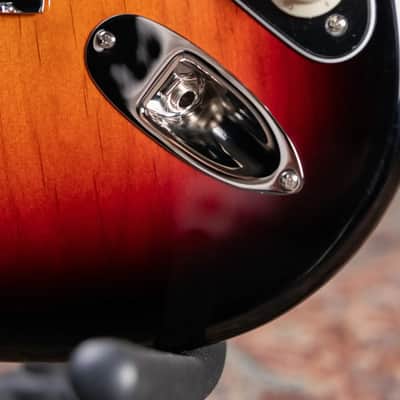 Fender American Professional Classic Stratocaster HSS Electric Guitar - 3-Color Sunburst with Gig Bag image 11