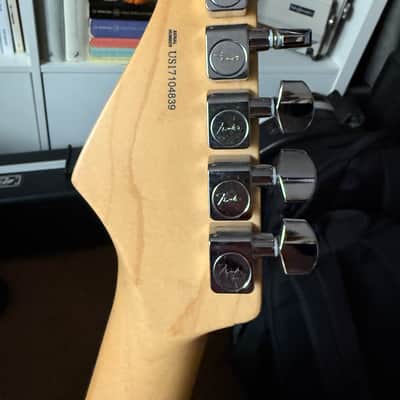 Fender American Professional Stratocaster with Maple Fretboard 2017 - 2019 - Olympic White image 10