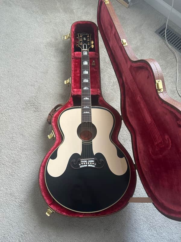Gibson SJ200