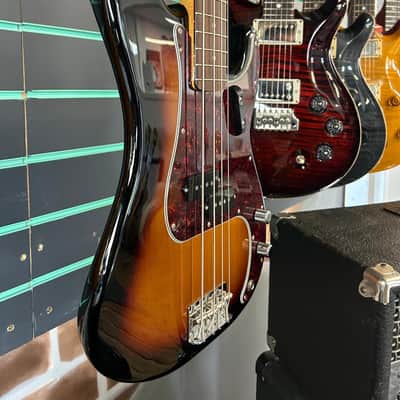 Fender Vintera II '60s Precision Bass 3-Colour Sunburst 2023 Electric Bass image 3