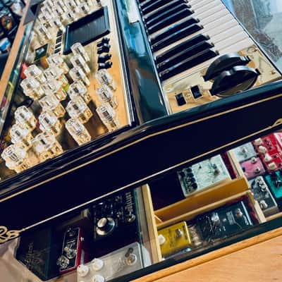 Moog Minimoog Voyager 10th Anniversary (#7) Gold Edition 44-Key Monophonic Synthesizer 2012 - Black / Gold image 8