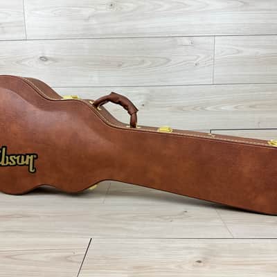 Gibson Les Paul Deluxe 70s Electric Guitar - Goldtop image 15