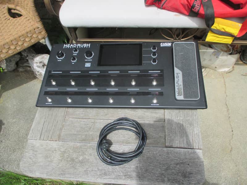 Headrush Multi-Effects Pedalboard 2010s - Black image 1