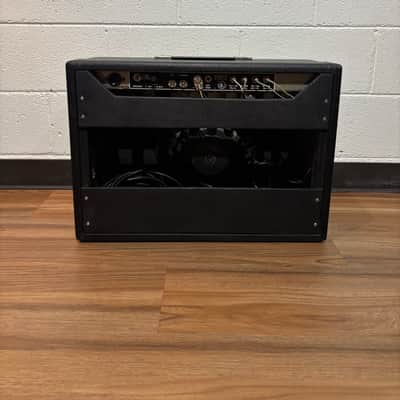 Fender Deluxe Reverb 2-Channel 22-Watt 1x12" Guitar Combo 1965 - Black Panel image 4