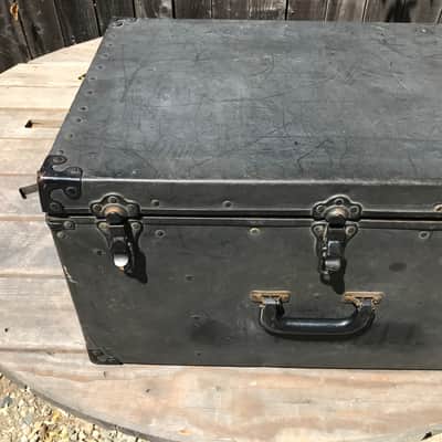 Leedy and Ludwig Elite suit case image 7