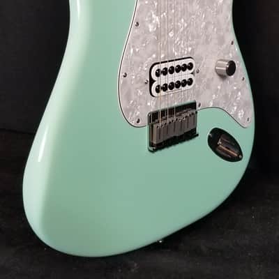 Fender Limited Edition Tom DeLonge Stratocaster, Rosewood FB, Surf Green, w/Bag image 5