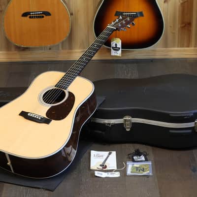 Minty! 2015 Martin HD-28 Dreadnought Acoustic Guitar Natural + OHSC