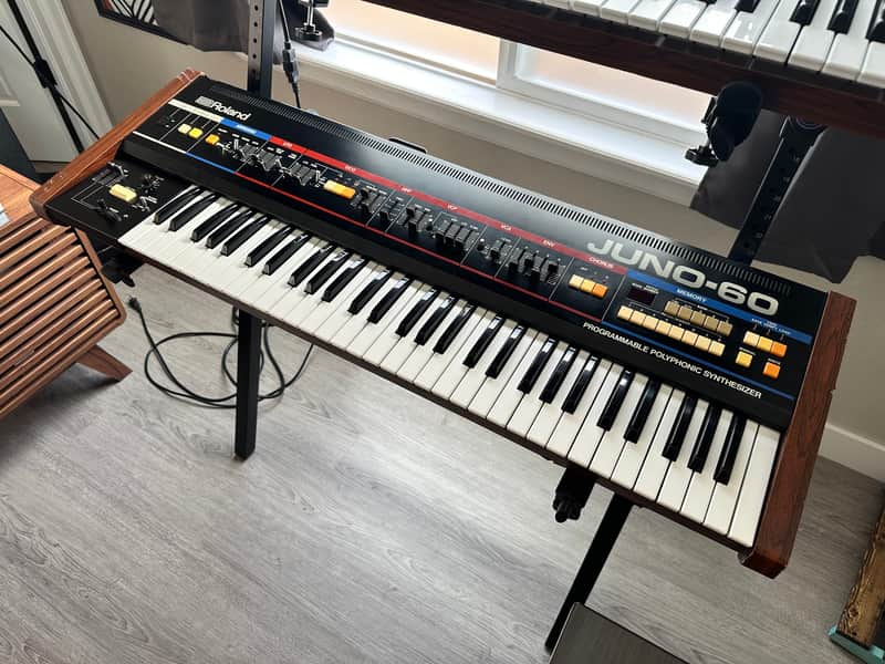 Roland Juno-60 61-Key Polyphonic Synthesizer 1982 - 1984 - Black imagen 1