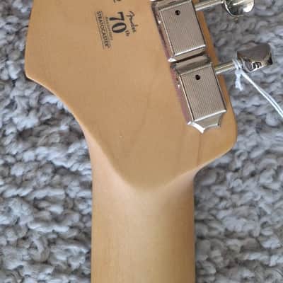 Mint Fender Player II Stratocaster, Rosewood Fingerboard, Coral Red Finish - MIM image 6