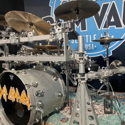Rick Allen's 1999 Def Leppard Euphoria Tour DW / Hart Drum Set (#1). Autographed by the whole band. Authenticated! image 15