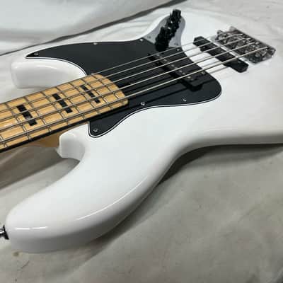 Sire Marcus Miller V7 5-String J-Style Electric Bass image 20
