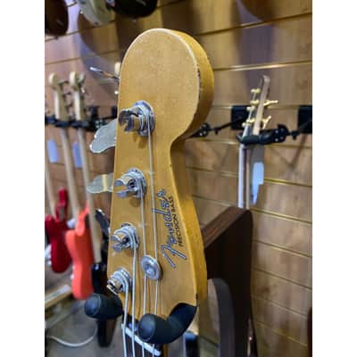 Fender Custom Shop Precision Bass 1960 Relic 3TSB Black Pickguard image 10
