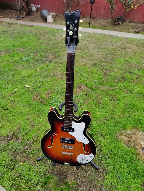 Mosrite Celebrity III 1965-1967 - Sunburst image 1